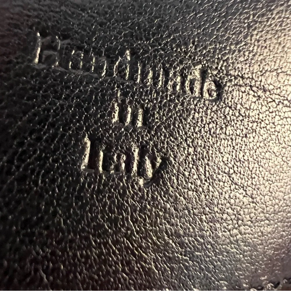 men's brioni logo buckle black Leather belt Size 32 Normal Wear See Photos